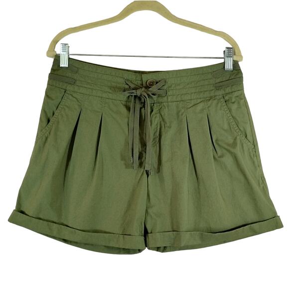 F Banana Republic Women's Green Front Pleat Cuffed 5" Inseam Summer Shorts NWT 4 - Picture 1 of 9